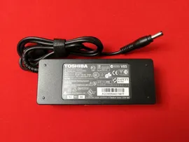 002732 Блок питания (сетевой адаптер) для ноутбуков Toshiba 19V 3.95A 5.5x2.5 TA751505525z